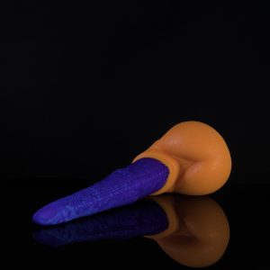 Medium (0050), Small Signature Carmine